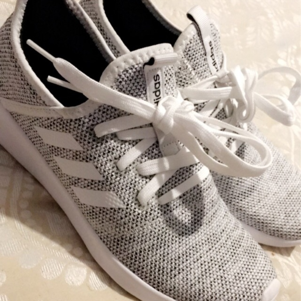 Adidas Tennis Shoes